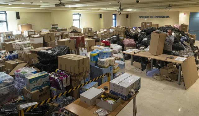 Material donado al Colegio de Enfermería de Sevilla para los refugiados de Ucrania.