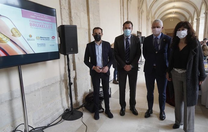 Inauguración de la sección de rosados del Concurso Mundial de Bruselas.