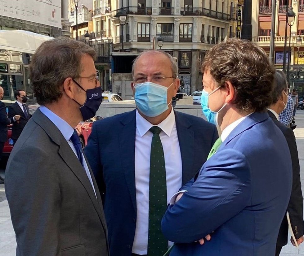 Monago con Feijóo y Mañueco, en una foto de archivo.