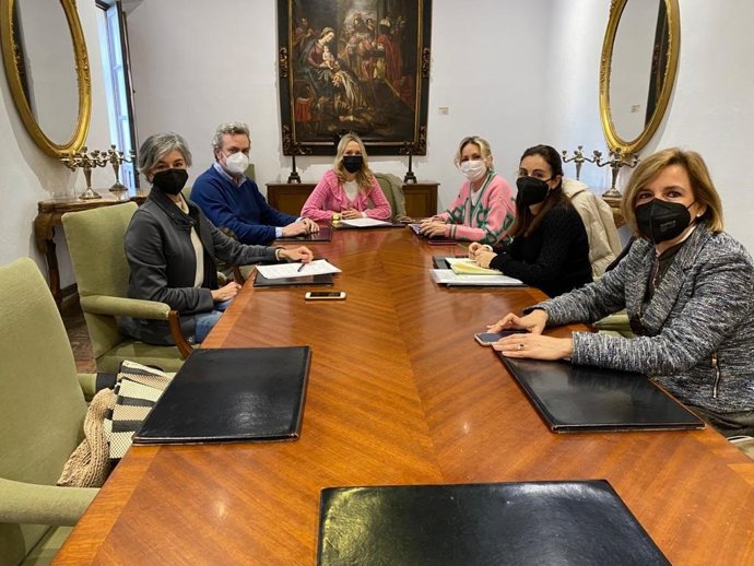 Responsables de la Diputación, la Junta y la UCO en un encuentro sobre los Juegos Deportivos Bachillerato-UCO 'La UCO, tu universidad'.