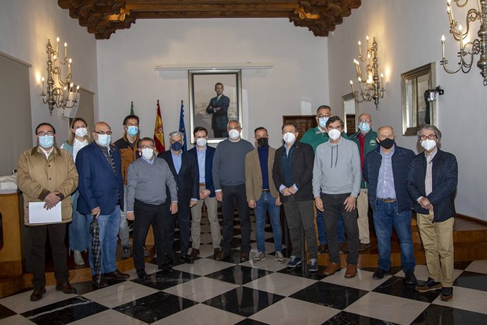 El presidente de la Diputación de Cáceres con representantes de entidades y federaciones deportivas