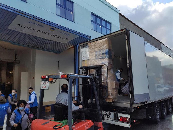 ABanca, Afundación y AGA-Ucraína han realizado este viernes un envío de 23 toneladas de ayuda humanitaria a Ucrania