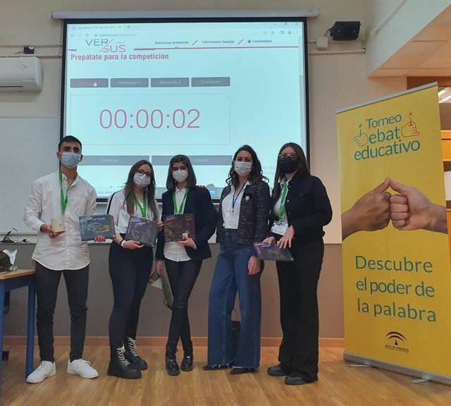 Ganadores del III Torneo de Debate