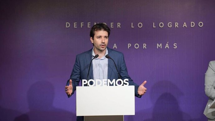 El coordinador de Podemos en la Región de Murcia y portavoz estatal de la formación,  Javier Sánchez Serna