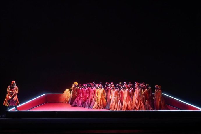 Imagen de la producción de Monique Wagemakers de la ópera 'Rigoletto' de Giuseppe Verdi, grabada en diciembre en el Gran Teatre del Liceu de Barcelona