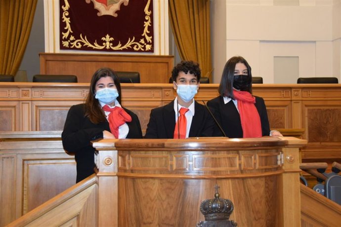 El equipo Periodistas en Acción representará a la UCLM en la final de la Liga de Debate Universitario del G-9