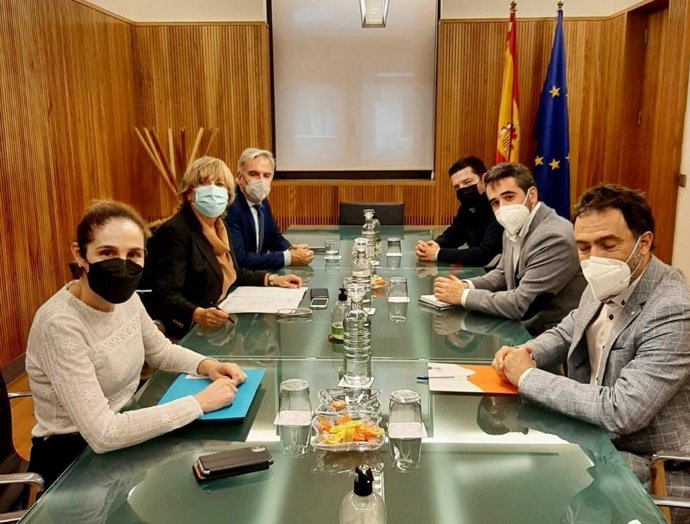 La CHD y el Ayuntamiento de Cervera de Pisuerga (Palencia) avanzan en la reapertura del camping de Ruesga.