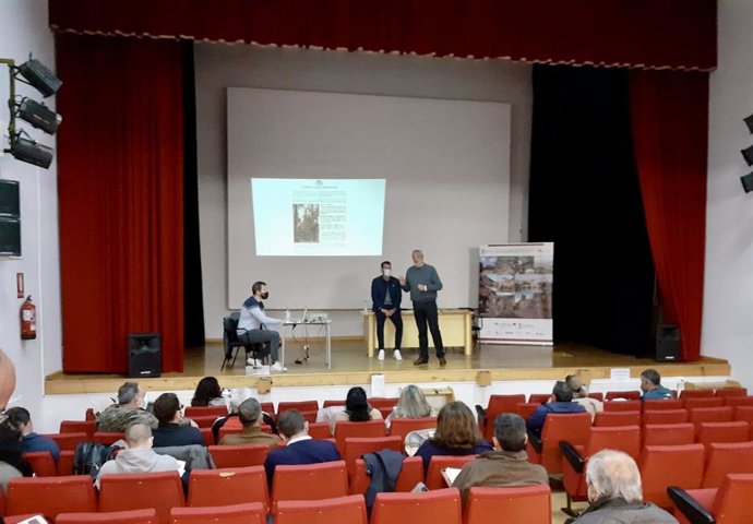 Reunión del presidente de la Diputación de Cáceres con responsables locales de la Sierra de Gata