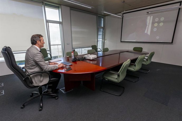 El consejero de Desarrollo Rural, Guillermo Blanco, participa, por videoconferencia, en el Consejo Consultivo de Política Medioambiental
