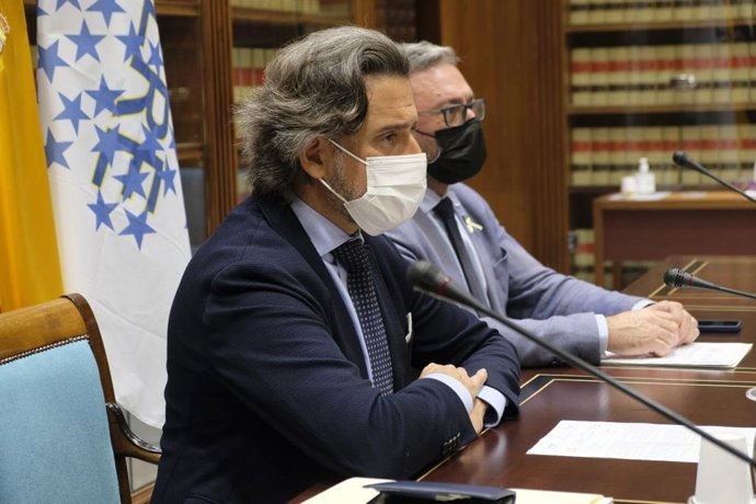 El presidente del Parlamento de Canarias, Gustavo Matos, en una reunión telemática de la Calre