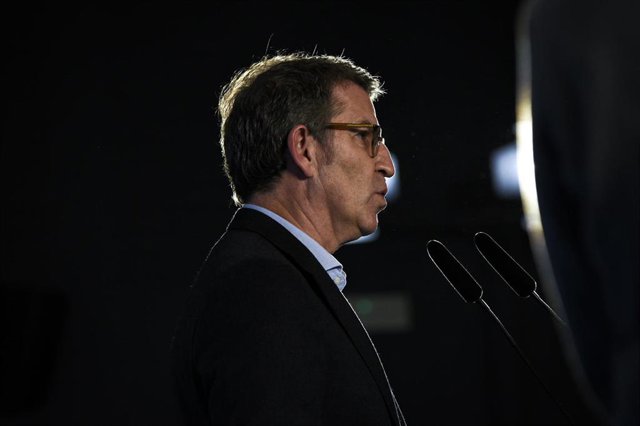 El presidente de la Xunta y candidato a la Presidencia del Partido Popular, Alberto Núñez Feijóo, interviene en un encuentro con simpatizantes del partidoen el MuVIM