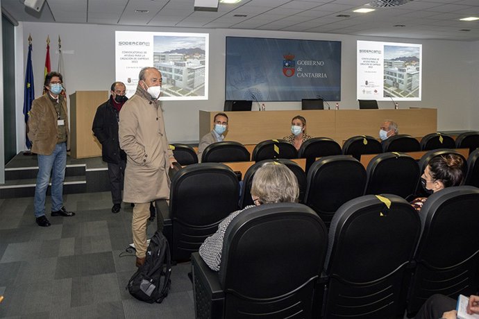 El Consejero De Industria, Turismo, Innovación, Transporte Y Comercio, Javier López Marcano, En Una Jornada De Sodercan Sobre Ayudas Para Empresas