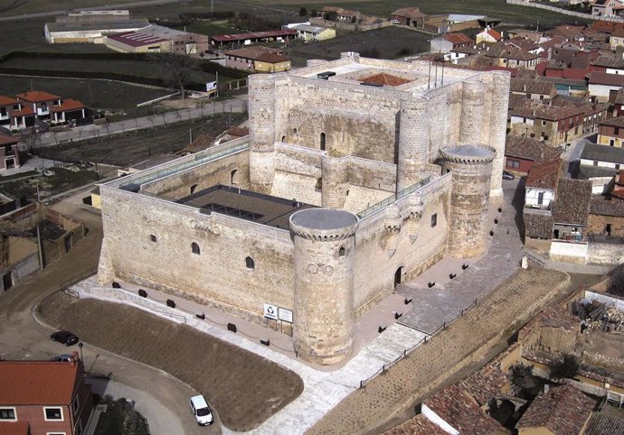 Vista aérea del castillo de los Sarmiento.