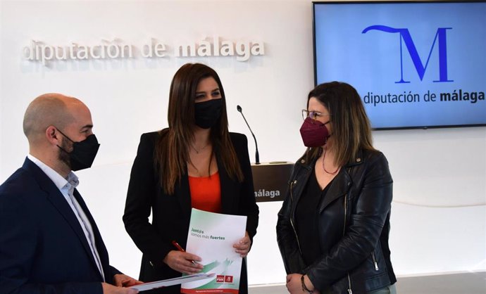 Diputados del PSOE en rueda de prensa en la Diputación de Málaga