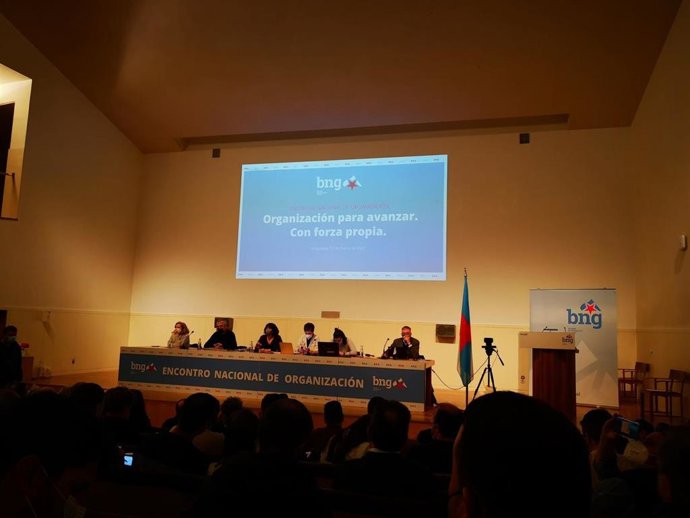Bajo el lema 'Organización para avanzar. Con forza propia', el BNG ha mantenido un encuentro en la Facultad de Ciencias de la Comunicación de Santiago de Compostela con responsables locales y comarcales
