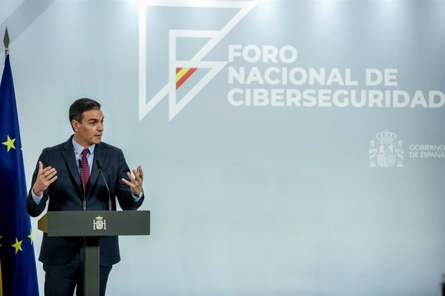 Archivo - El presidente del Gobierno, Pedro Sánchez, preside el acto de agradecimiento al trabajo realizado por el Foro Nacional de Ciberseguridad, en el Complejo de la Moncloa, a 9 de marzo de 2022, en Madrid (España). 
