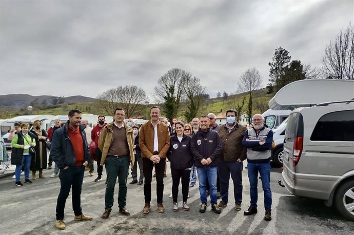 Inauguración del primer parking de autocaravanas de Ruente