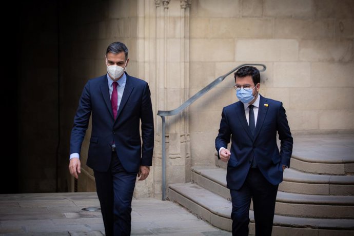 Archivo - Arxivo - El president del Govern, Pedro Sánchez, i el president de la Generalitat, Pere Aragons. ARXIU.