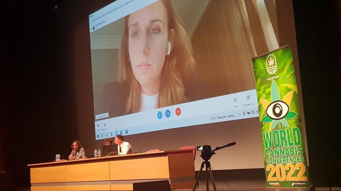 La diputada de Unidas Podemos por Balears en el Congreso, Lucía Muñoz, durante su intervención telemática en la Feria Spannabis