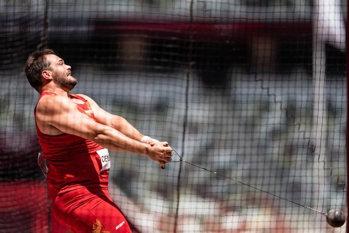 Archivo - Javier Cienfuegos, del Equipo Español, en la clasificación de lanzamiento de martillo de atletismo durante los JJOO 2020, a 2 de agosto, 2021 en Tokio, Japón