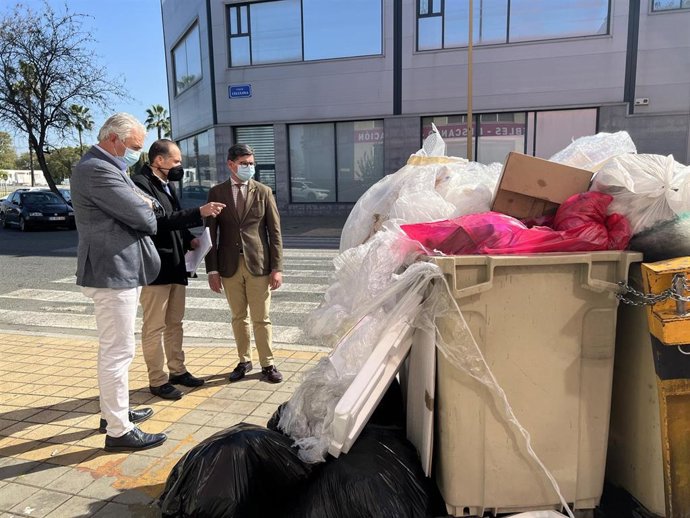 El portavoz de Cs en el Ayuntamiento, Álvaro Pimentel, en un polígono industrial.