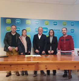 Reunión del diputado del PP José Felgueres con miembros del partido en el oriente.