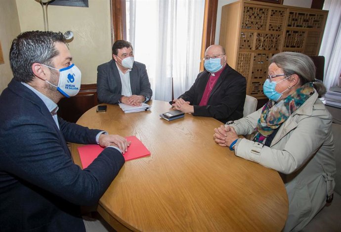 Ayuntamiento e Iglesia Anglicana renuevan su colaboración para la conservación del Cementerio Británico