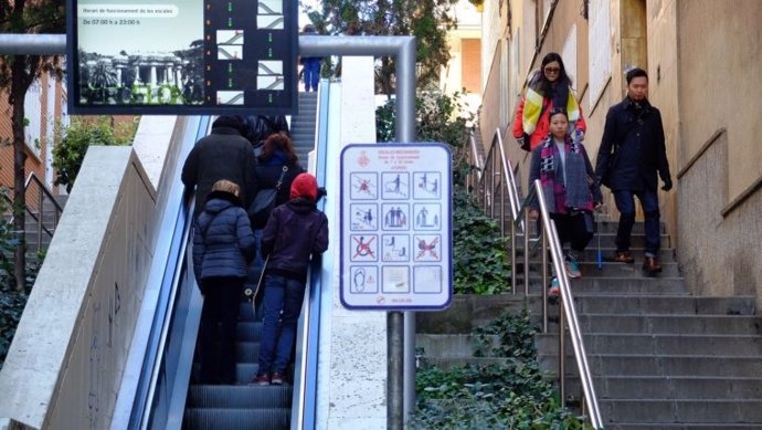 Imagen de recurso de una escalera mecánica de la ciudad de Barcelona