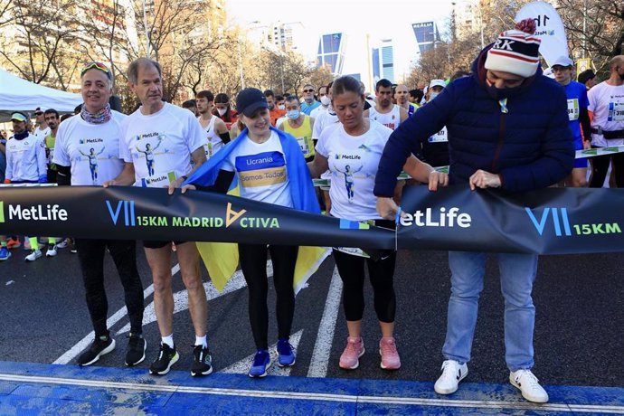 Más de 4.000 personas homenajean a Abel Antón en la 15 Km MetLife Madrid Activa más solidaria