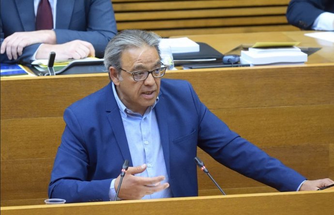 Archivo - El portavoz del PSPV en Les Corts, Manolo Mata, en imagen de archivo. 