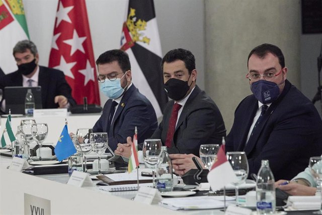 El presidente de la Junta de Andalucía, Juan Manuel Morenoa 13 de marzo de 2022, en Los Llanos de Aridane, La Palma, Canarias (España).