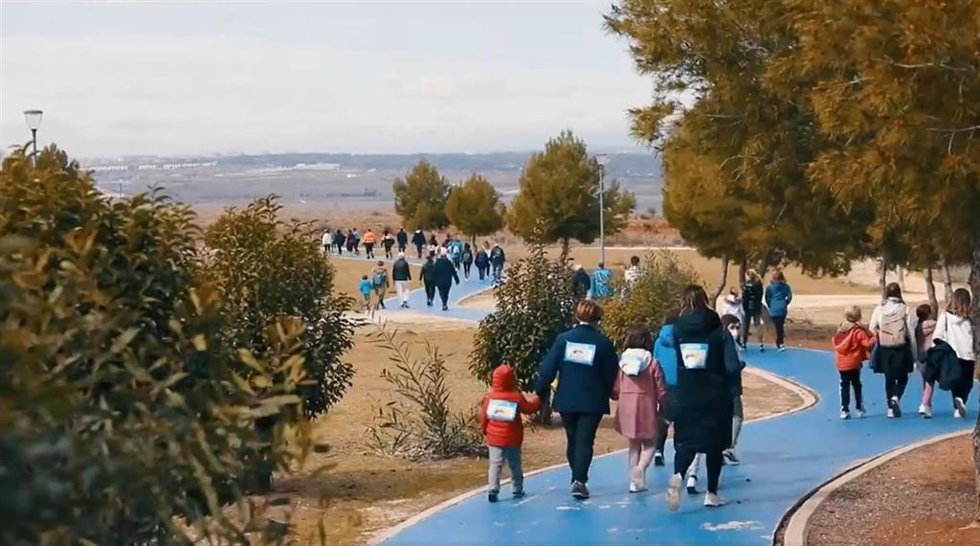 Imagen del recorrido de la marcha solidaria organizada por el Ayuntamiento de Paracuellos de Jarama y Unicef en apoyo al pueblo de Ucrania