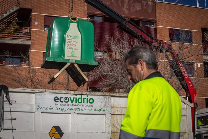 Ecovidrio destaca que la presencia de contenedores facilita la colaboración ciudadana en la separación de envases