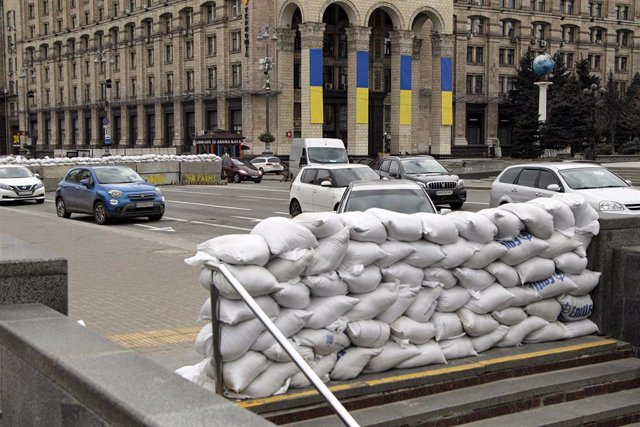 09 March 2022, Ukraine, Kiev: Entrance to an underpass is lined with sandbags for the defense of Kiev, due to the Russian invasion.