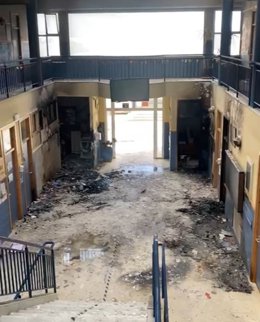 Resultado del incendio en el IES Mediterráneo de Garrucha (Almería)