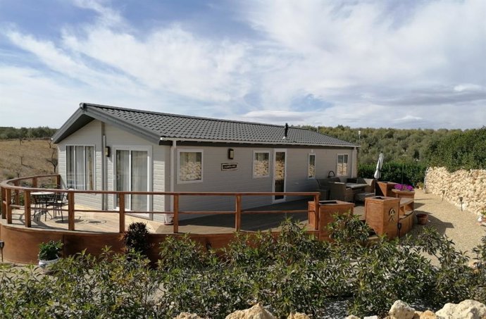 Vivienda irregular implantada en suelo rústico en Sorbas (Almería).