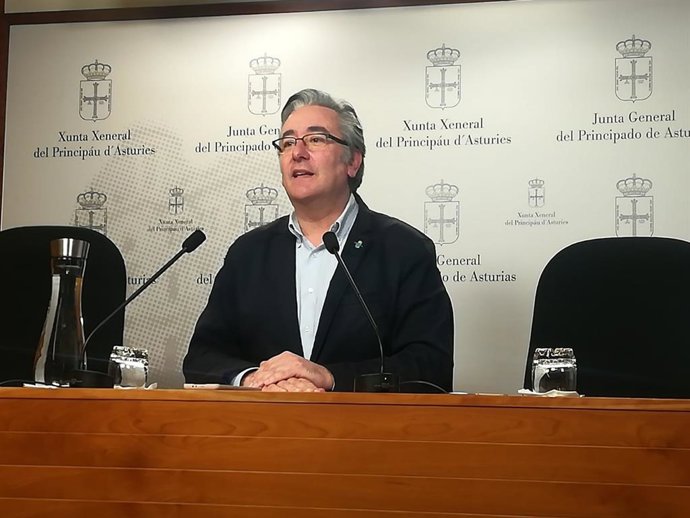 El portavoz adjunto del PP en la Junta General, Pablo González