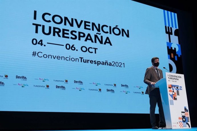 Archivo - El vicepresidente de la Junta y consejero de Turismo, Regeneración, Justicia y Administración Local, Juan Marín, interviene en la primera convención Turespaña que se celebra en Sevilla