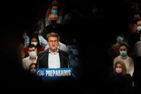 Feijóo defiende un modelo educativo "con armonía entre las lenguas"