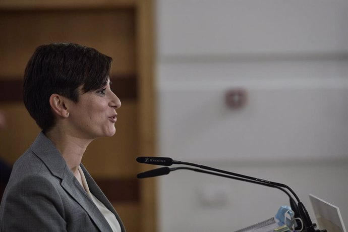 La ministra de Política Territorial y portavoz del Gobierno, Isabel Rodríguez, comparece en la conferencia de Presidentes en el Museo Arqueológico Benahoarita, a 13 de marzo de 2022, en Los Llanos de Aridane, La Palma, Canarias (España).