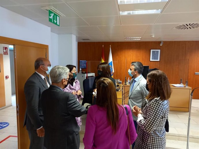 La ministra de Justicia, Pilar Llop, vistia los juzgdos de Los Llanos de Aridane