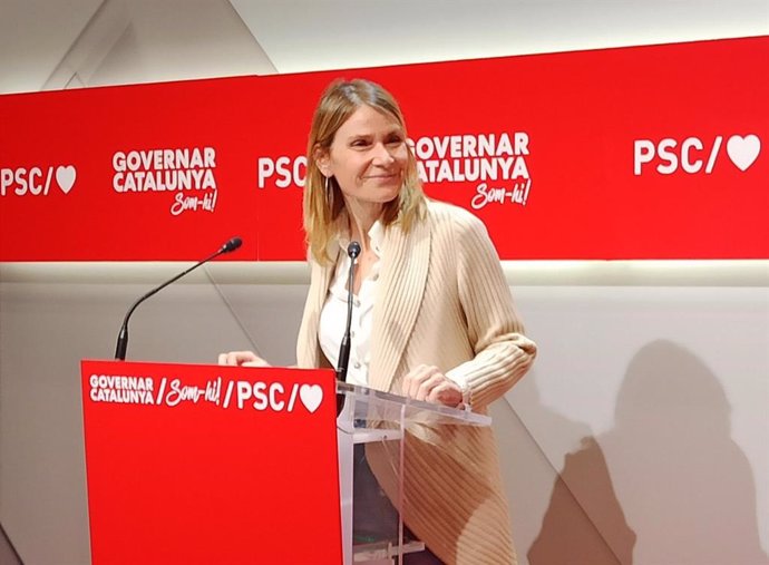 La viceprimera secretaria del PSC Llusa Moret en rueda de prensa.