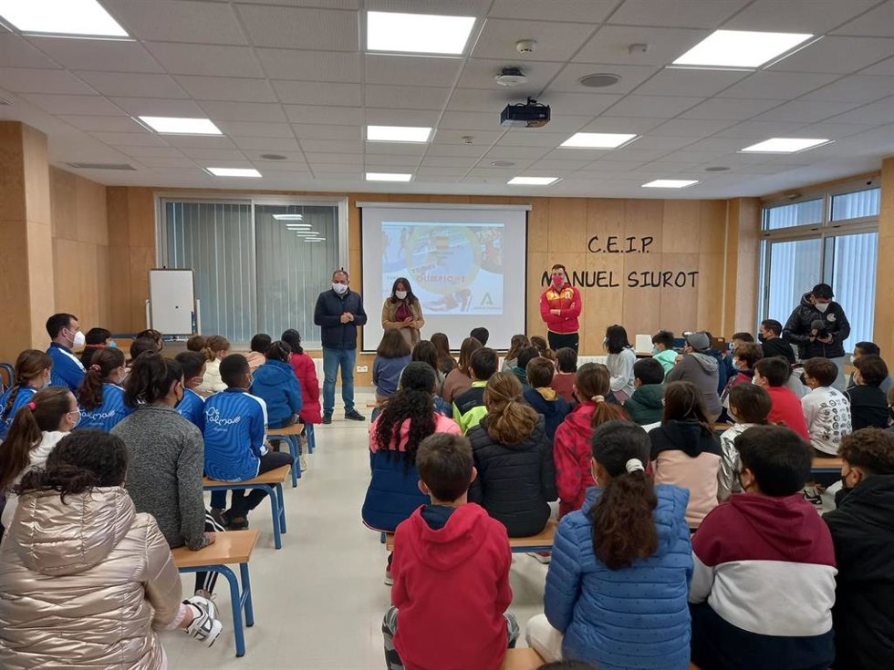 El jugador de balonmano playa Carlos González ha participado en un encuentro de 'Todos Olímpicos' en La Palma.