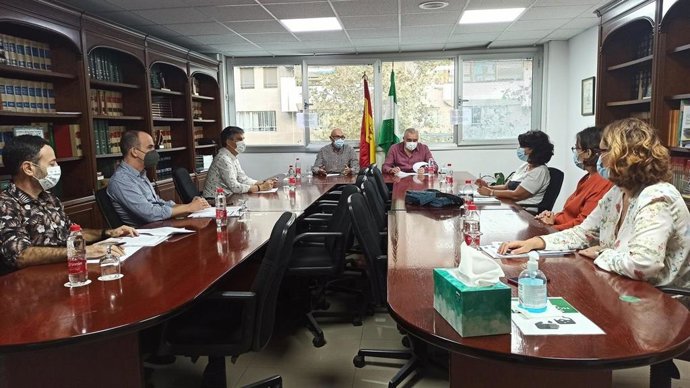 Archivo - Almería.- Economía.- La Junta apoya con más de 840.000 euros a una empresa de manipulado de vidrio para un nuevo centro