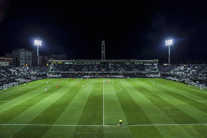 Schréder Estadio Municipal Castalia.