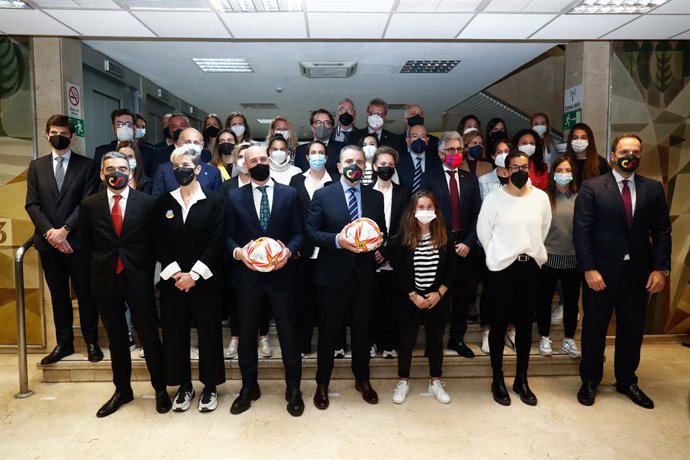 Albert Soler, Lola Romero, Luis Rubiales, Jose Manuel Franco, Sheila Elorza and Marta Carro pose for photo with representatives of spanish clubes and others players during the presentation of the Statutes of the Women's Professional Soccer League held a