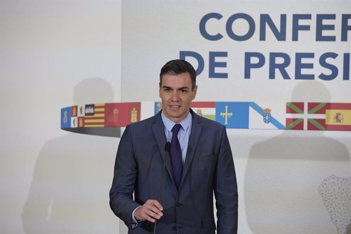 El presidente del gobierno de España, Pedro Sánchez, participa en la Conferencia de Presidentes, en el Museo Arqueológico Benahoarita, a 13 de marzo de 2022, en Los Llanos de Aridane, La Palma, Canarias (España). La reunión entre el jefe del Ejecutivo y