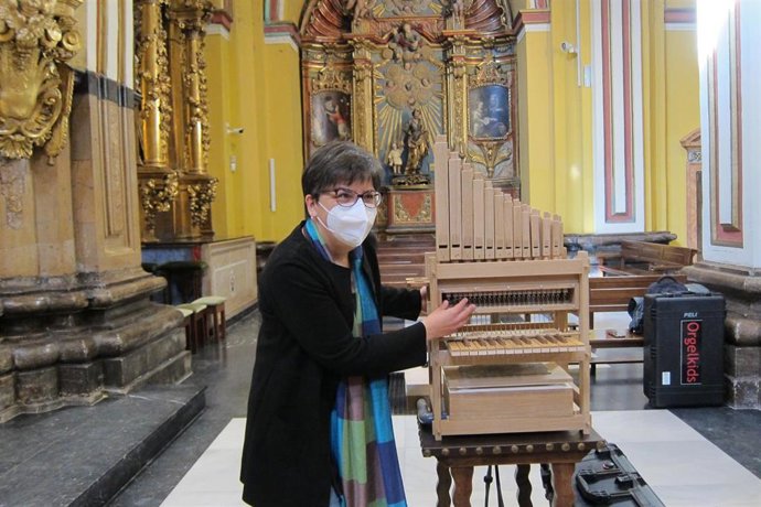 Archivo - La vicepresidenta de la Asociación del Órgano en Aragón y profesora del Conservatorio Superior de Música de Aragón, Saskia Roures.