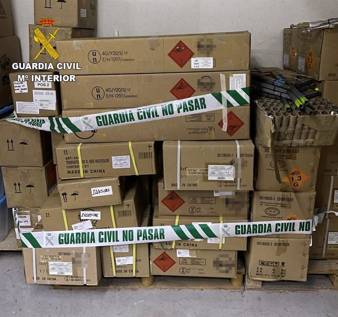 La Guardia Civil interviene más de 200 kilos de material pirotécnico en Illescas.