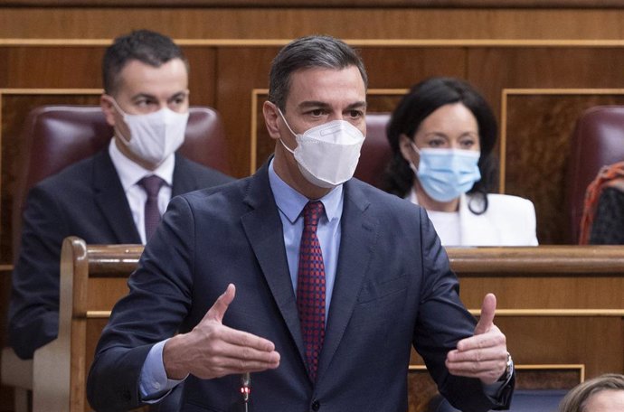 El presidente del Gobierno, Pedro Sánchez, interviene en una sesión plenaria en el Congreso de los Diputados, a 9 de marzo de 2022, en Madrid (España). El pleno, el primero celebrado sin el líder del PP, ha estado marcado por las preguntas de la oposici